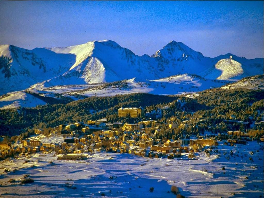 La Pradella Pyrenees 2000